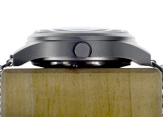 A-17 U.S 1950s Korean War Pattern Automatic Military Watch with Shatter and Scratch Resistant Box Sapphire Crystal on a Retro Stainless Steel