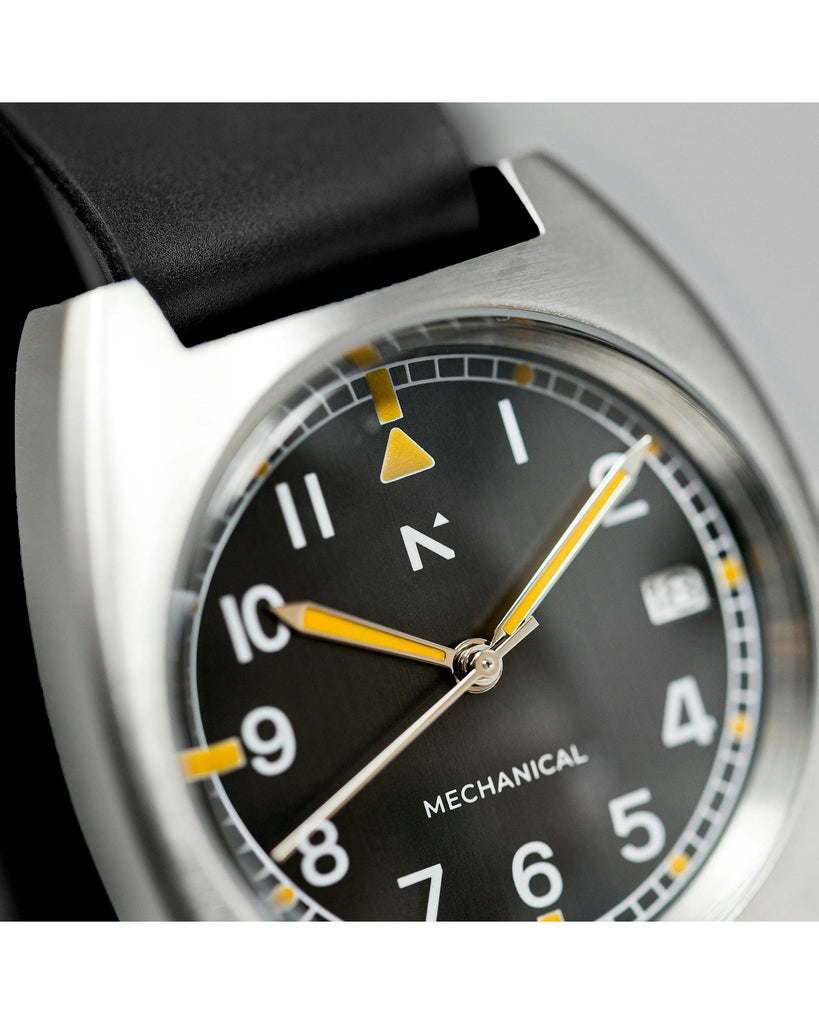 Montre Automatique MWC W10 Style Militaire Années 70 - Acier, Tissu Gris, 38mm, Neuve Avec étiquettes !