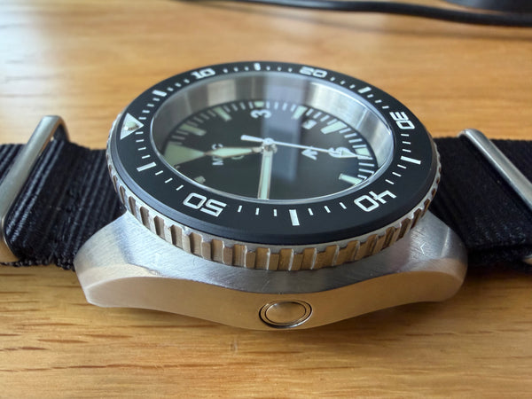 MWC 500m (1640ft) Water Resistant Stainless Steel Automatic Divers Watch With Sapphire Crystal, Ceramic Bezel and Helium Valve - Needs Attention to the crown