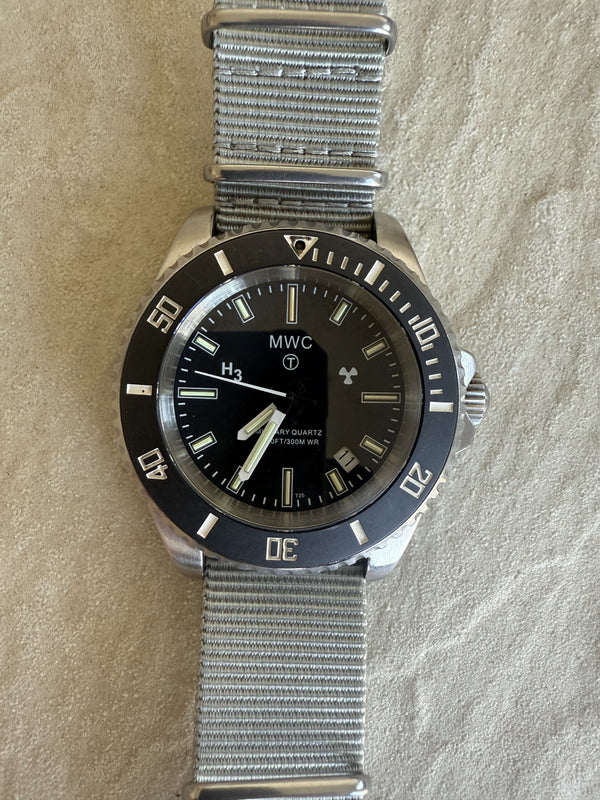 MWC 300m Military Quartz Divers Watch with Tritium GTLS and Sapphire Crystal on a NATO Strap - Missing PIP on Bezel and Not Running