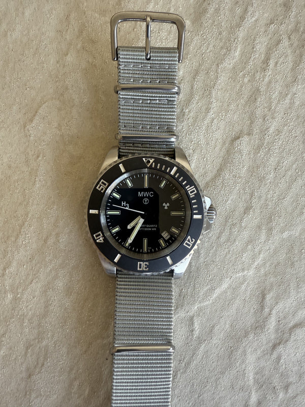 MWC 300m Military Quartz Divers Watch with Tritium GTLS and Sapphire Crystal on a NATO Strap - Missing PIP on Bezel and Not Running
