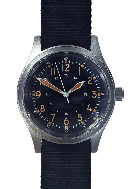 A-17 U.S 1950s Korean War Pattern 100m/330ft Water Resistant Military Watch with Shatter and Scratch Resistant Box Sapphire Crystal (Automatic)