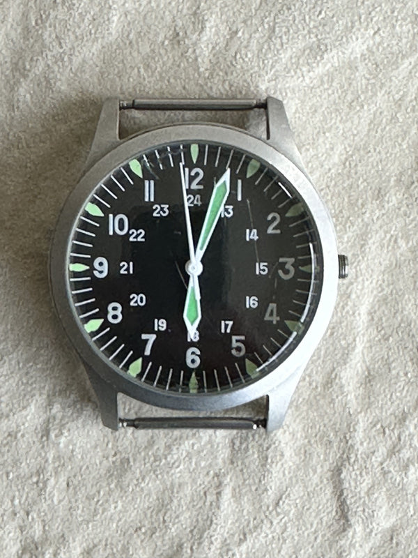 MWC GG-W-113 Classic 1960s/70s U.S Pattern Vietnam War Issue Watch with a Hybrid Mechanical/Quartz Hybrid Movement and 100m Water Resistance - Needs a New Crown