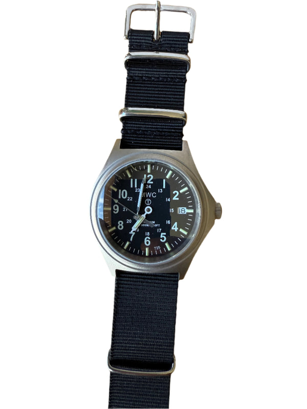 Titanium G10 Military Watch with 300m Water Resistance, Sapphire Crystal, 10 Year Battery Life and GTLS Tritium Illumination - Running but Needs 2 Hands Resetting