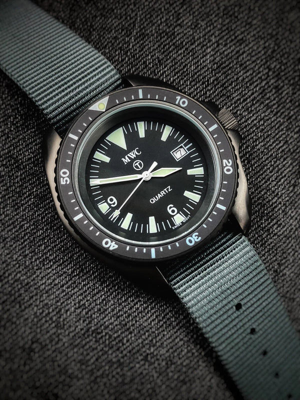 Rare Original MWC 2001 Stainless Steel Quartz Military Divers Watch (Unused and Unissued)