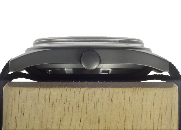 GG-W-113 U.S 1960s Pattern Handwound Military Watch with Plexiglass Crystal and Mechanical Movement